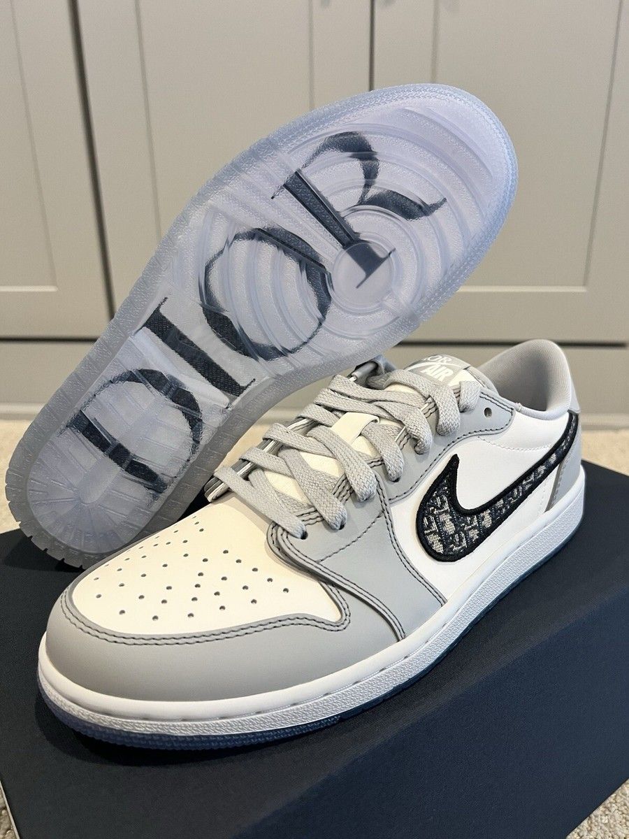 UA Air Jordan 1 Low x Dior view 2